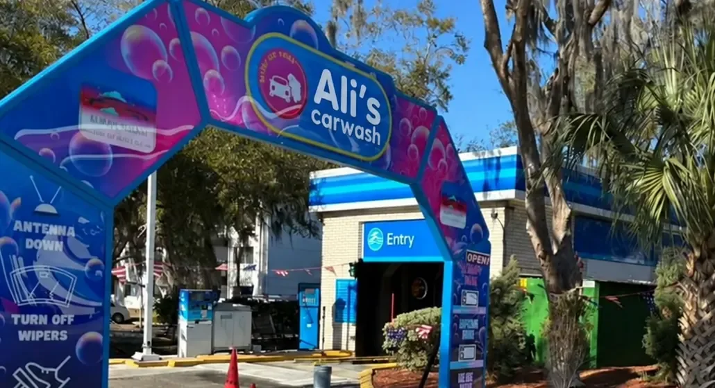The Ali’s carwash entrance arch in Ocala, Florida