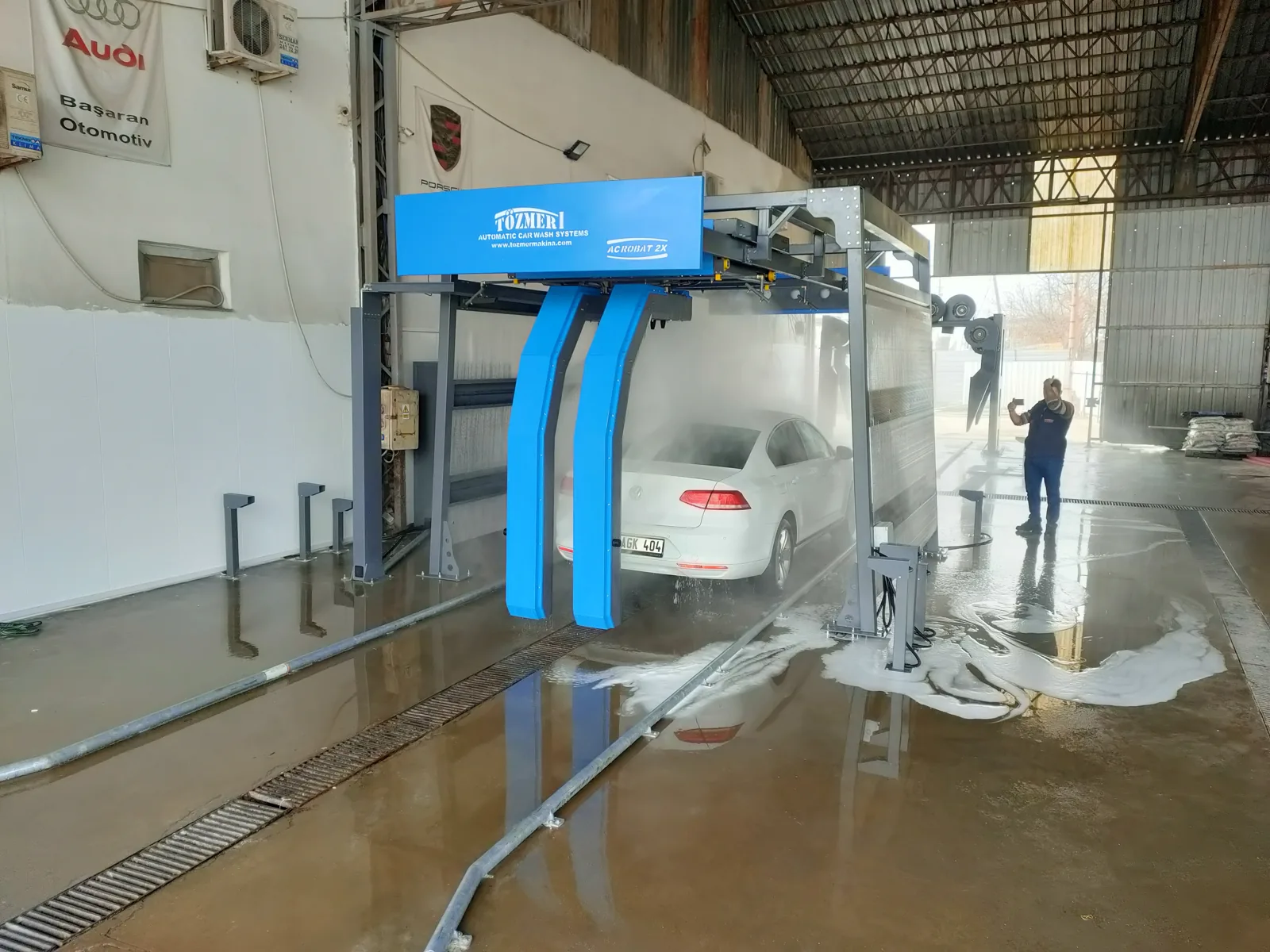 Acrobat 2X installed inside a wash hall