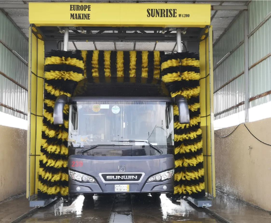Europe Makine SUNRISE W4200 gantry washing a bus